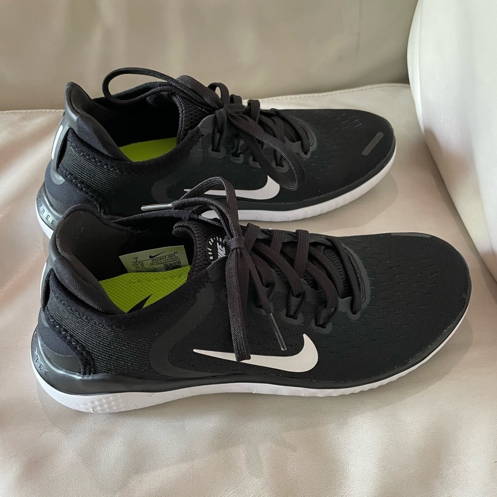Nike Free Run 2018 (Womens) in size 7